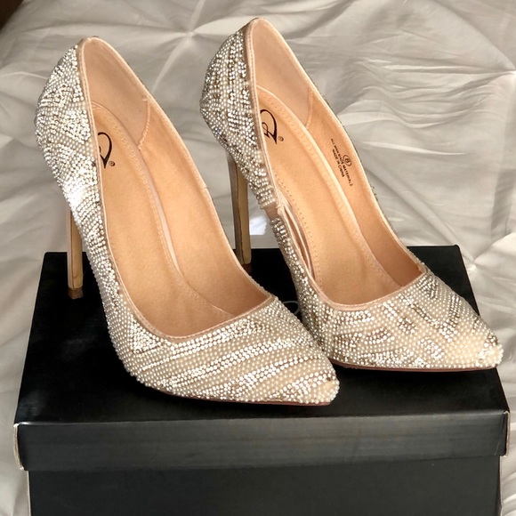 Sparkly Cocktail Heels - Picture 3 of 7